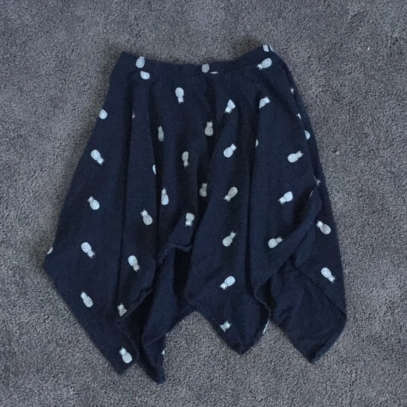 Skirt - Picture 2 of 3